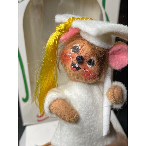 Annalee 3" GRADUATE Mouse With White Gown Vintage 1997 Doll In Box Home Decor - Picture 2 of 10